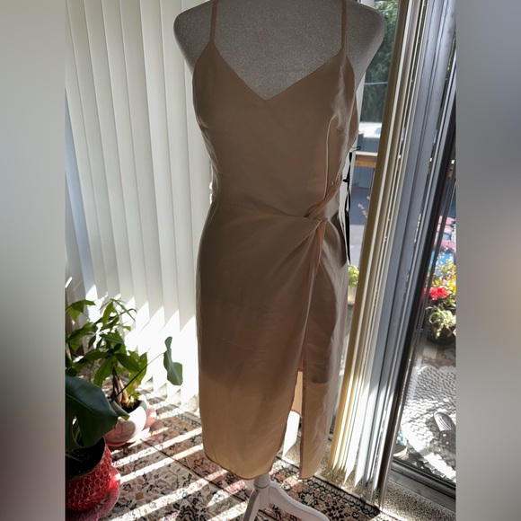 NWT Lulus Beige Dress Women’s size Small Midi style - Picture 11 of 16